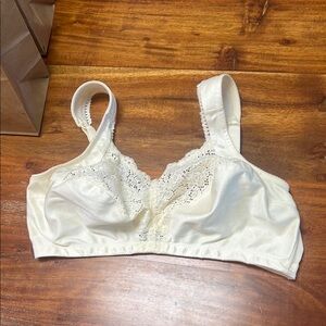 WonderBra Full Support, Cushioned Strap Wireless Bra W2404 40DD